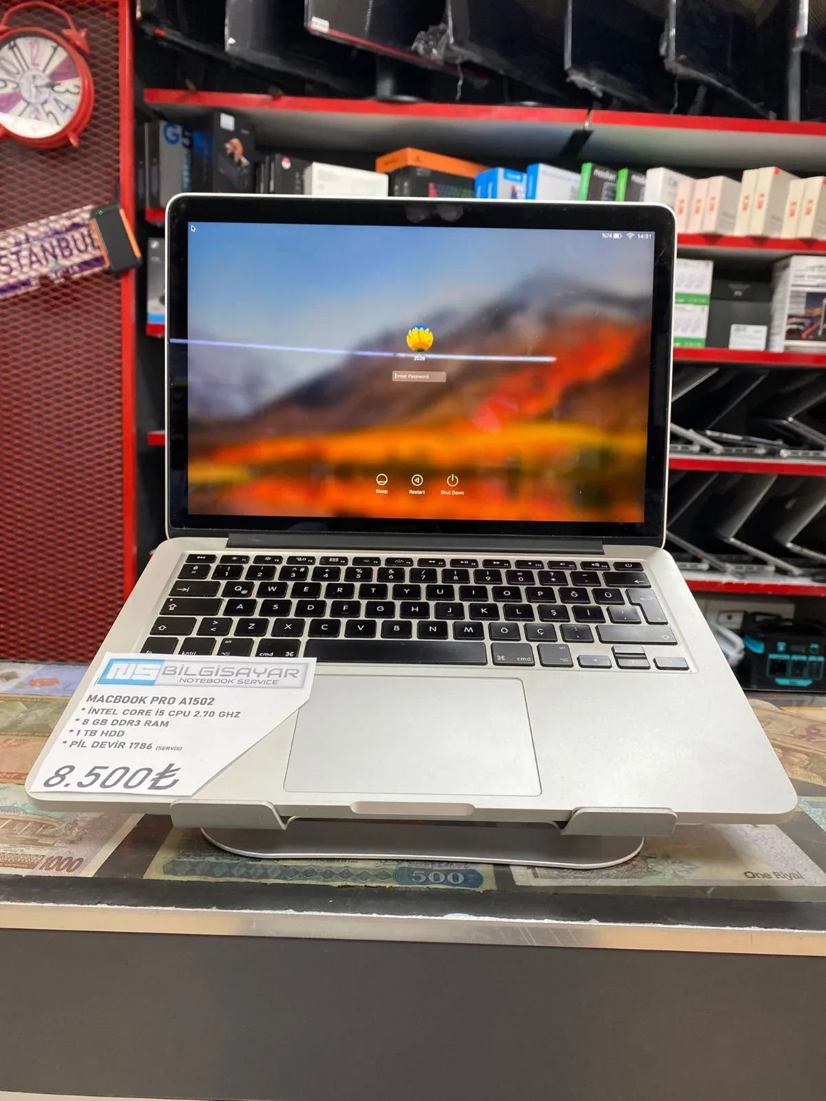 MACBOOK PRO A1502