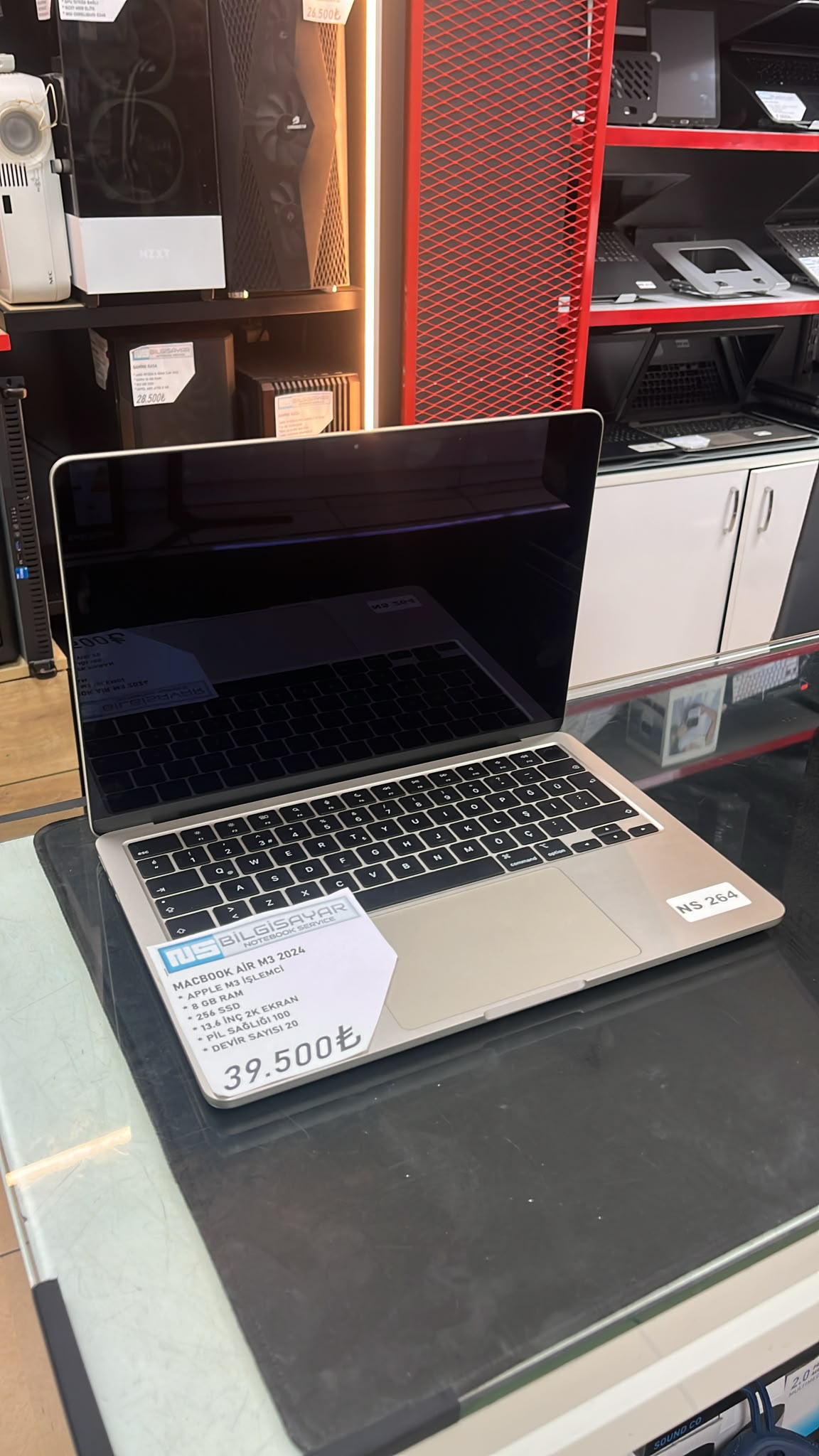 MACBOOK AİR M3 2024