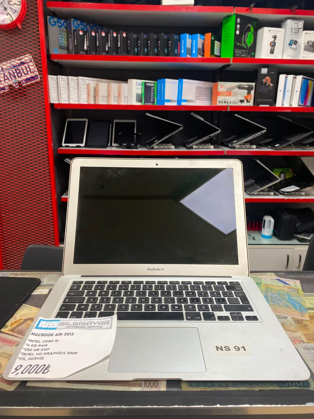 APPLE MACBOOK AİR 2013 | 081