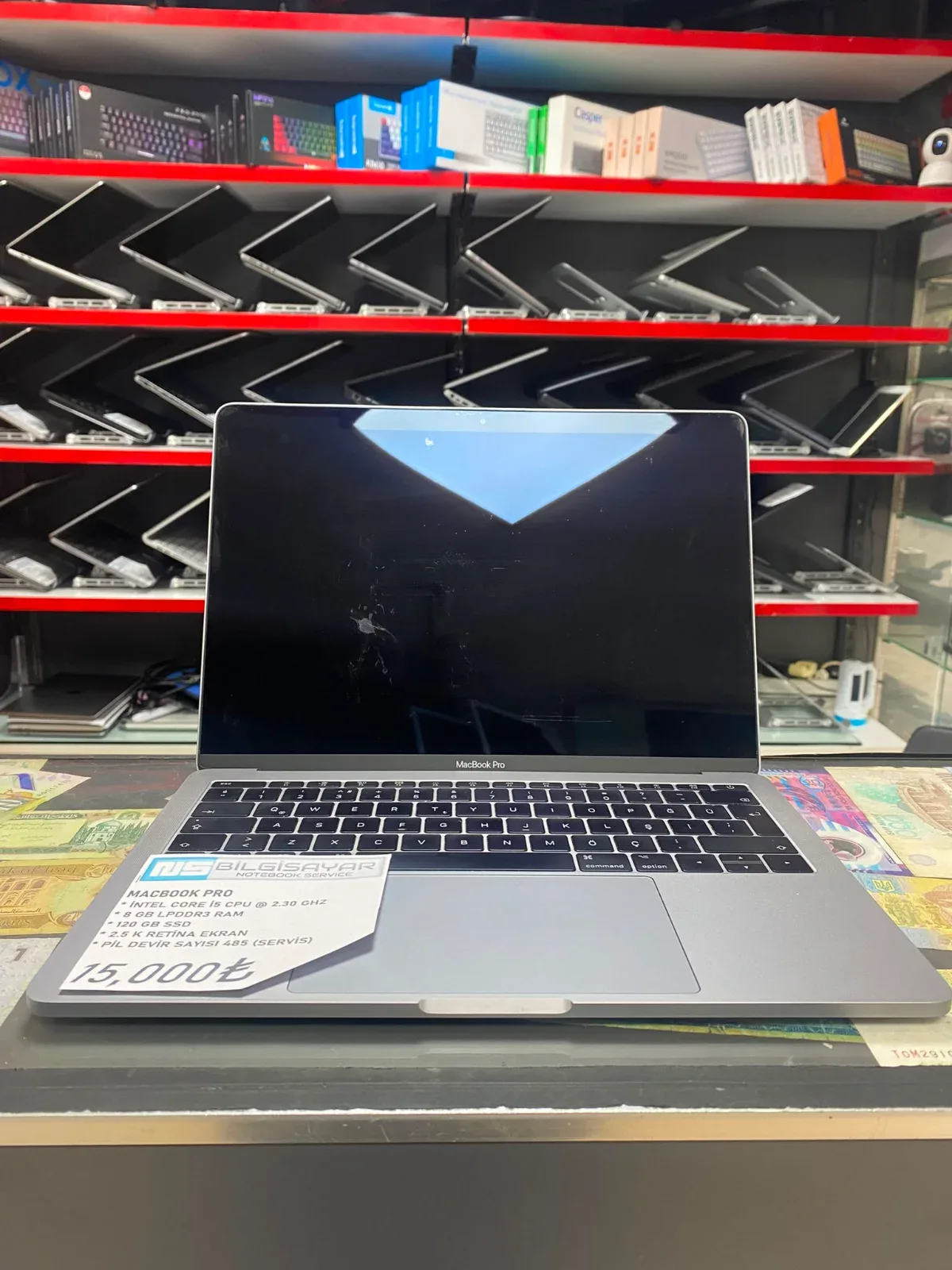 APPLE MACBOOK PRO | 005
