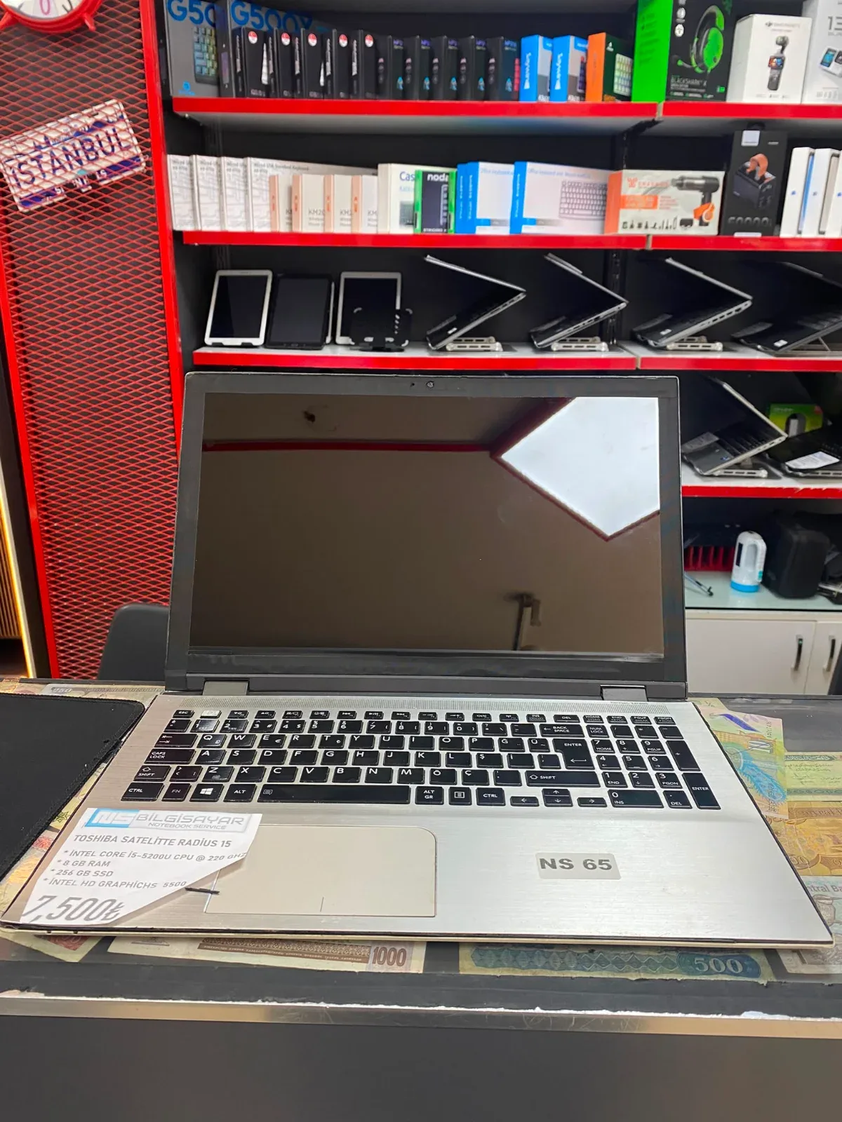 TOSHIBA SATELİTTE RADİUS 15 | 092