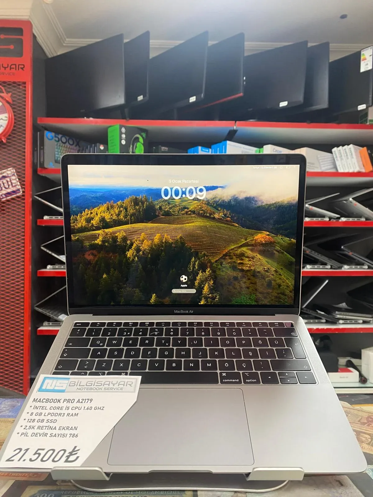 APPLE MACBOOK PRO A2179 | 033